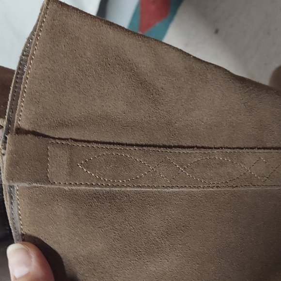 White Mountain Suede Boots with inside zipper - Picture 7 of 12